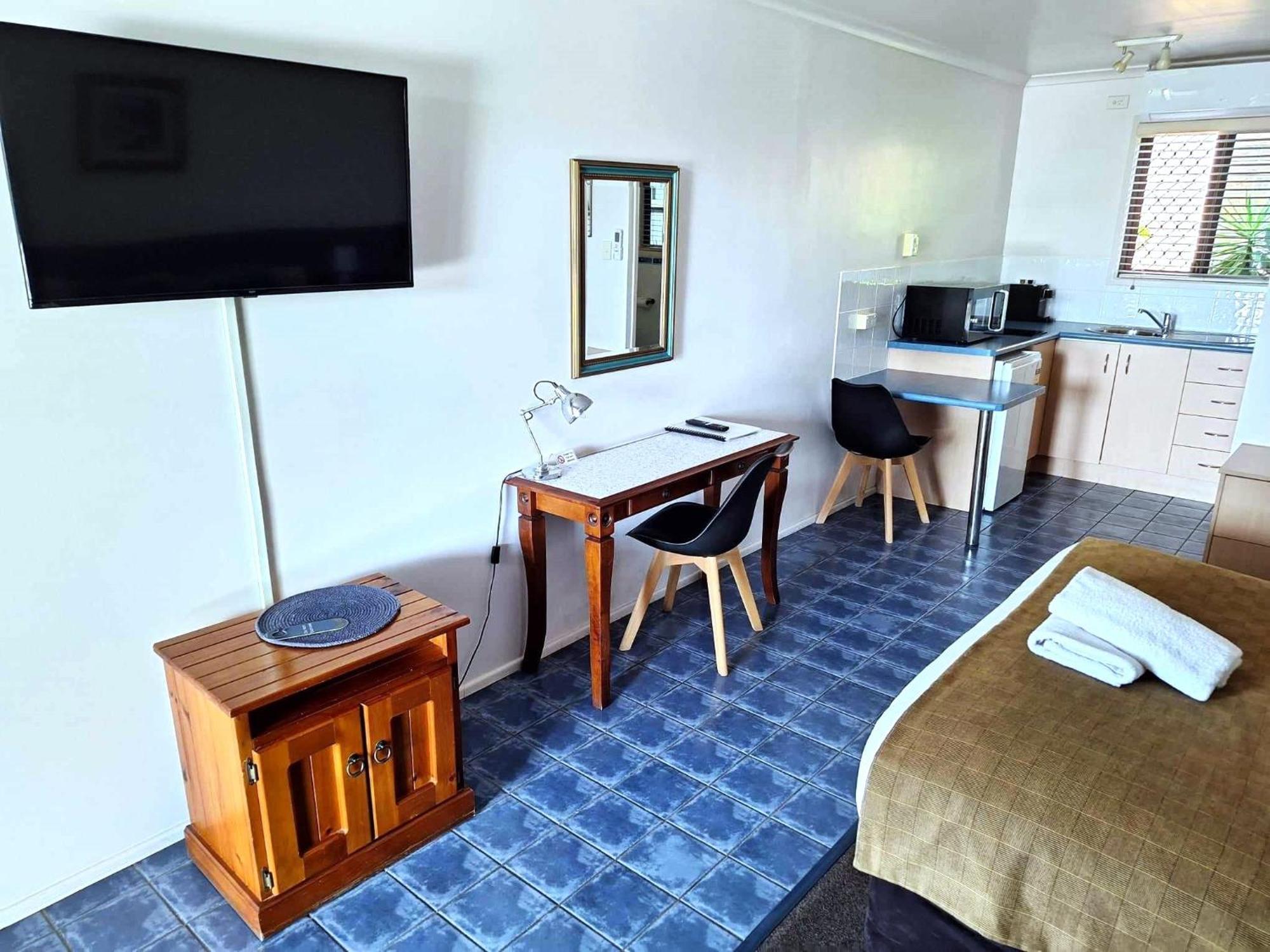 Central Studio Accommodation Gladstone Exterior foto